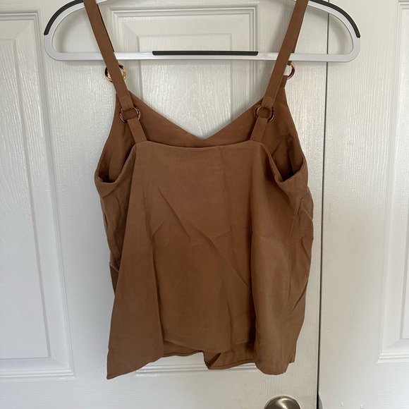 Top - Picture 2 of 2